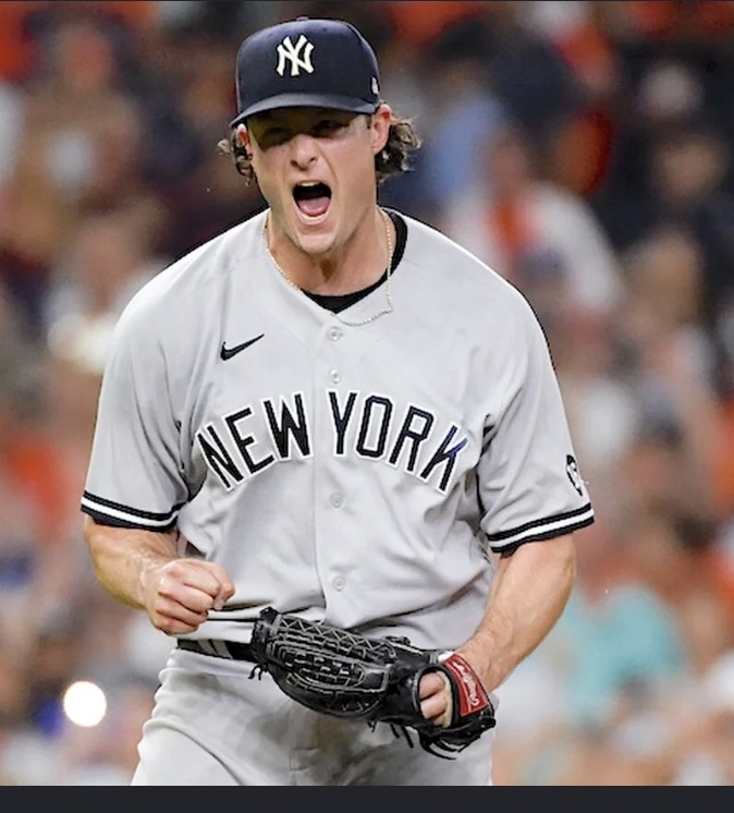 Primer Round en Tropicana Field